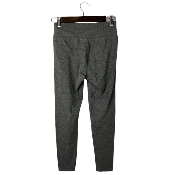 Aerie Gray Chill Play Move Athletic Leggings M Short - Picture 2 of 4